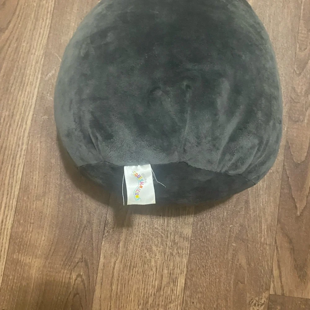 19 G -Squishmallows Black and White Penguin Plush